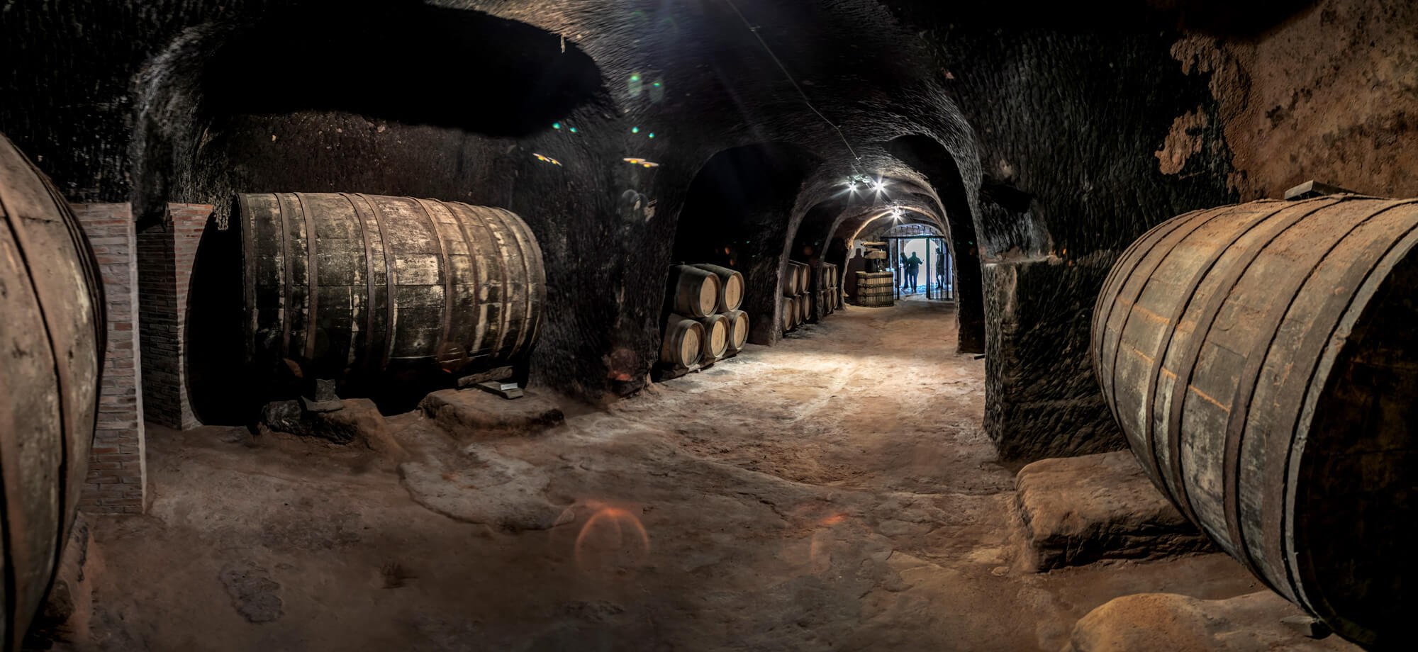 Interior de la bodega histórica Queirón